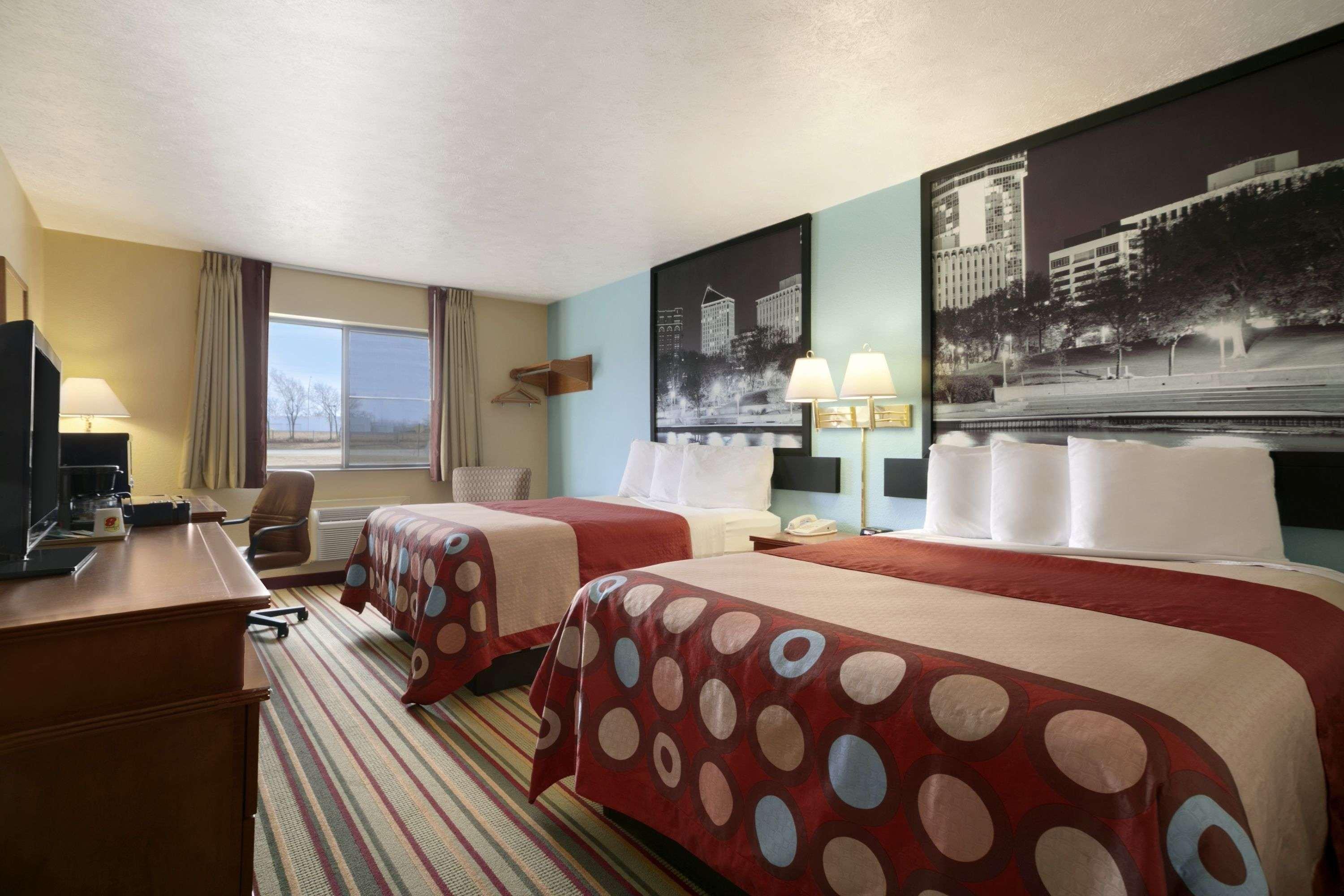 Super 8 By Wyndham Park City/North Wichita Area Extérieur photo