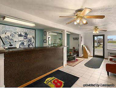 Super 8 By Wyndham Park City/North Wichita Area Extérieur photo
